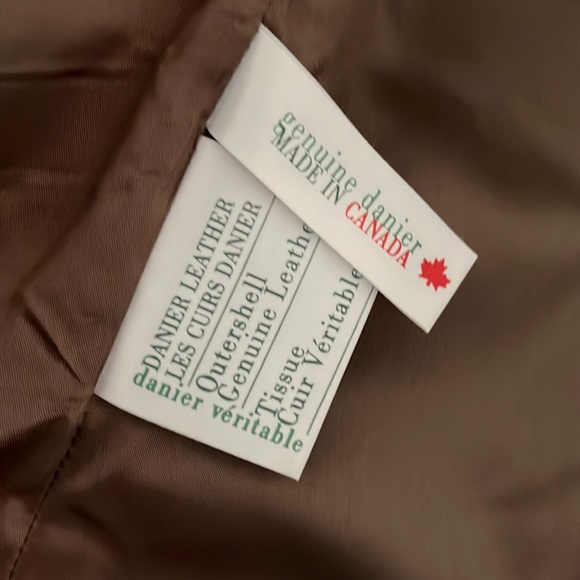 Danier suede leather vest waistcoat M NWOT - Picture 5 of 5